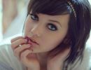 nose.piercing.right 1600 1000