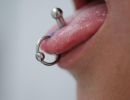 tungepiercing med ring 1600 1000